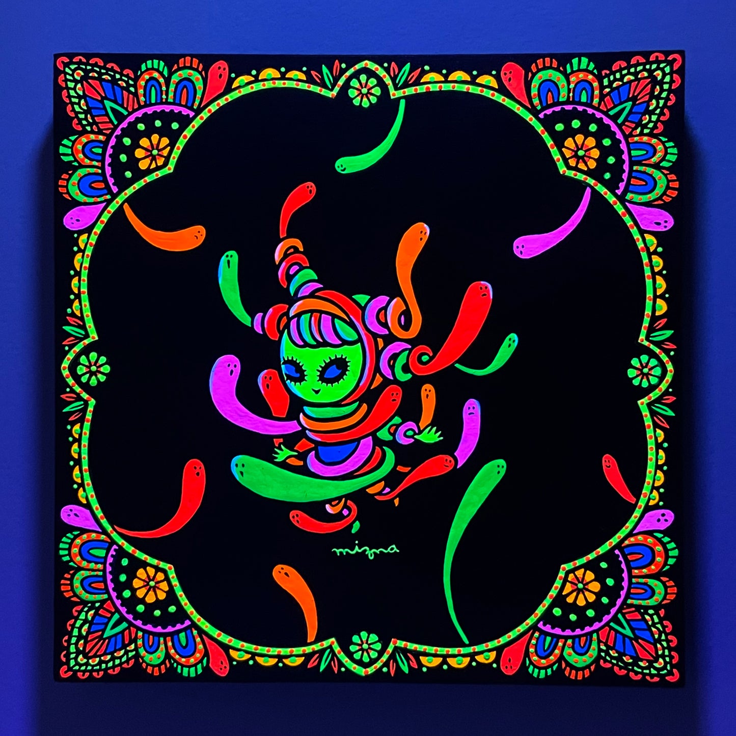 ミズナ・ワダ - 幽霊に覆われて