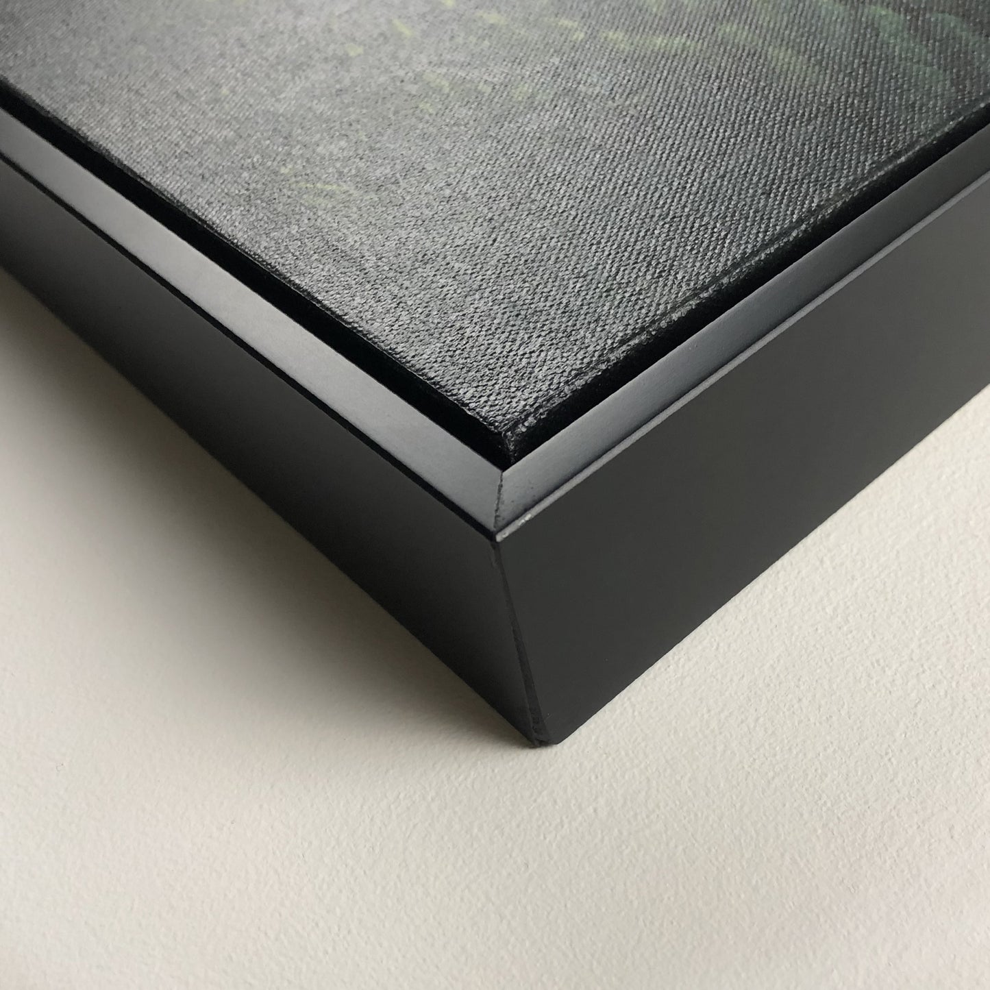 ジェシー・ジャコビ - エルダーフォレストの緑の手によって完全に消費された用心深い存在