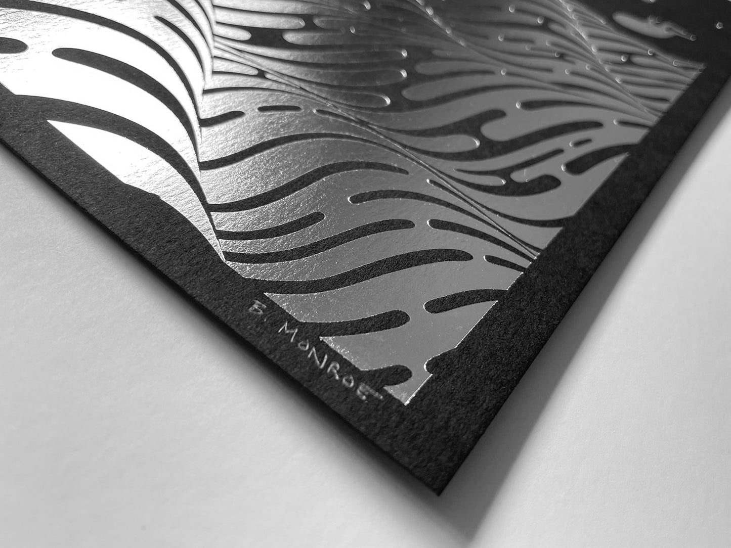 ブレンダン・モンロー - ウェーブ メタリック フォイル 活版印刷