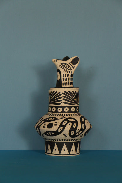 Perro y Arena - Coyote Urna 4