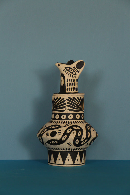 Perro y Arena - Coyote Urna 4